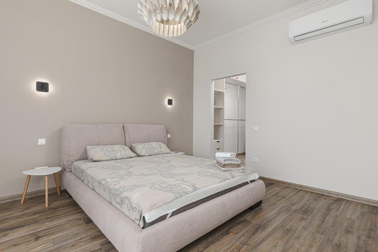 Sea Symphony 2-Bedrooms Apartment オデッサ エクステリア 写真