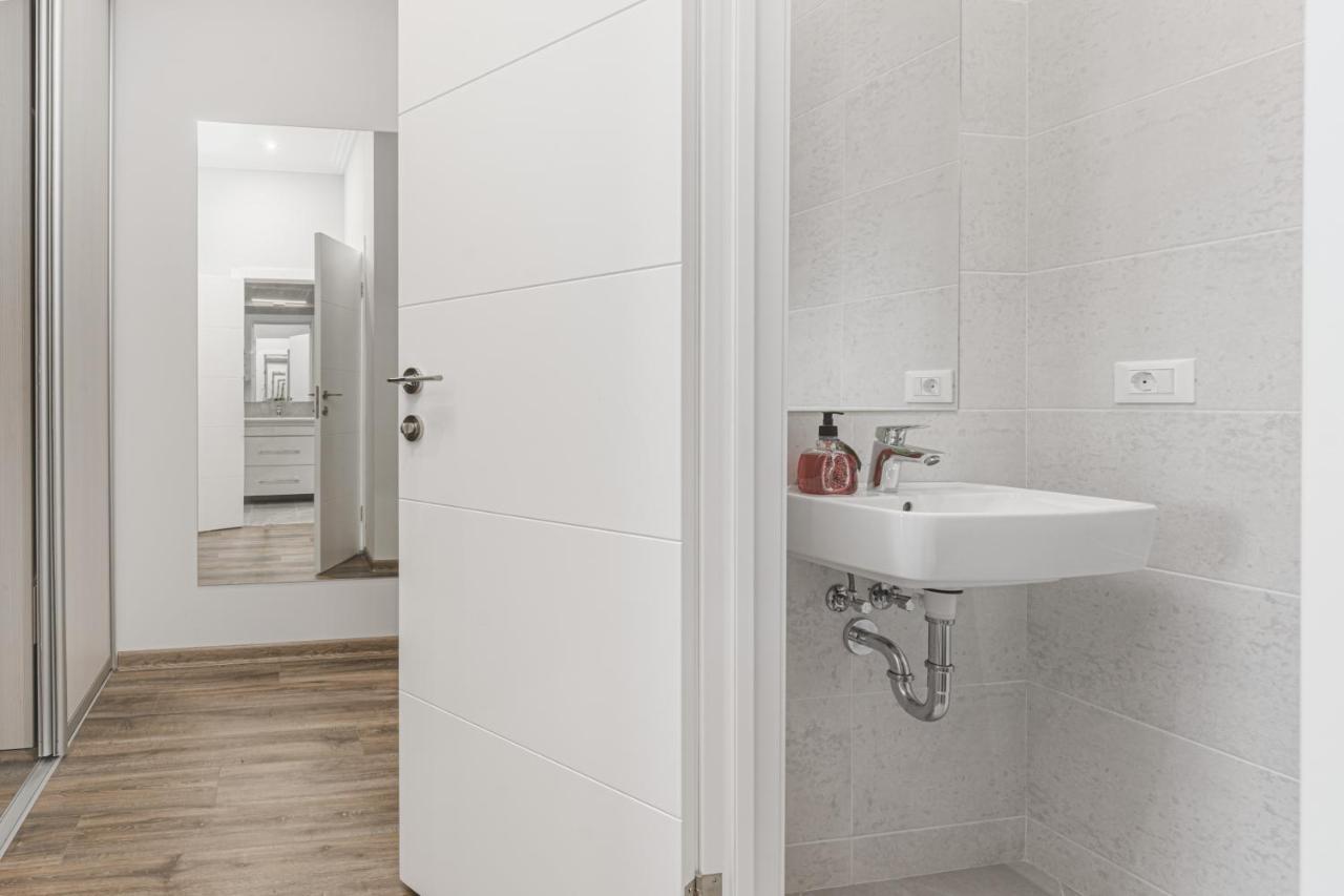 Sea Symphony 2-Bedrooms Apartment オデッサ エクステリア 写真